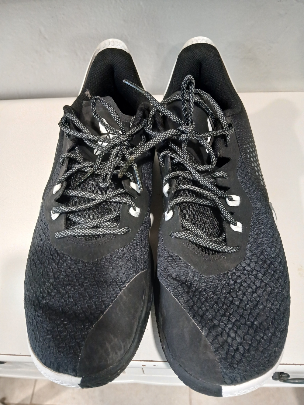 Nike Black and White Men's Athletic Shoes